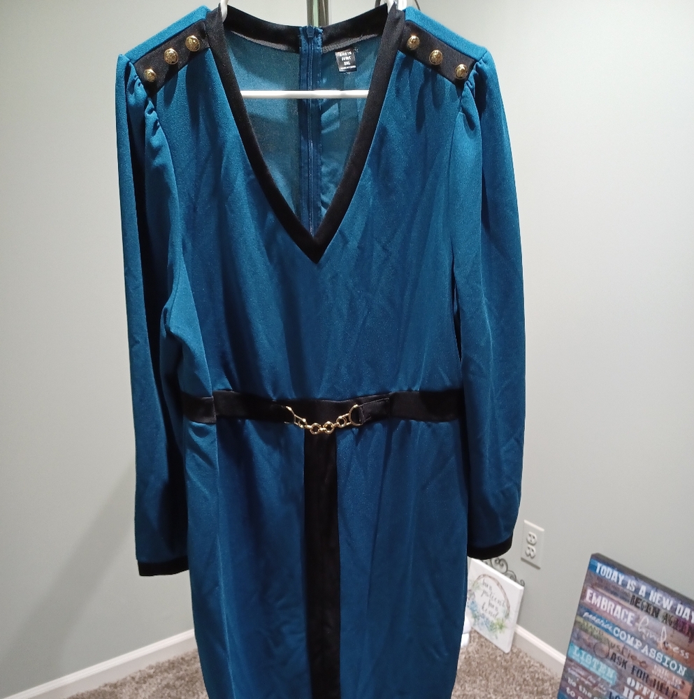 #420 NWT Women's Plus Dress